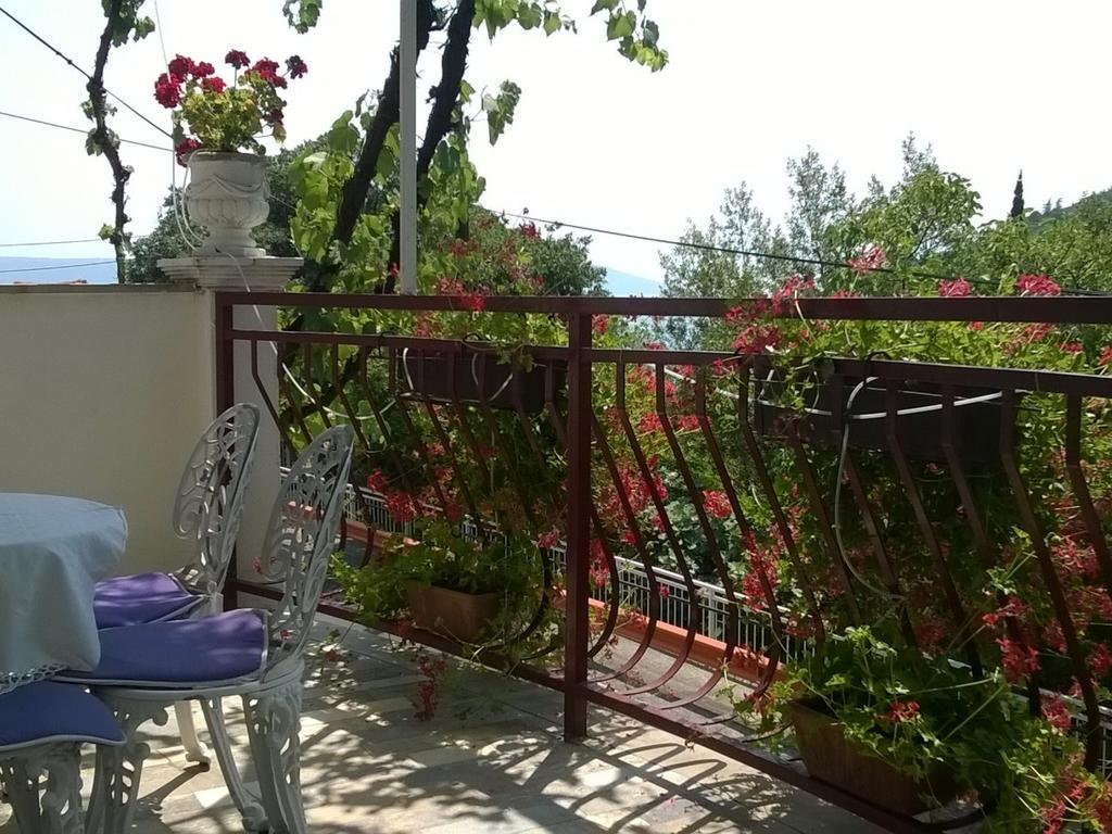 Apartments And Rooms Deskovic Mošćenička Draga Esterno foto