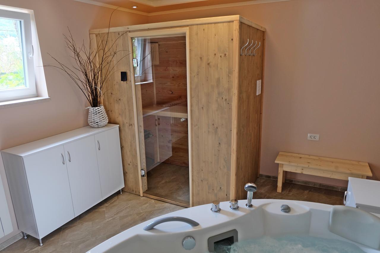 Apartments And Rooms Deskovic Mošćenička Draga Esterno foto