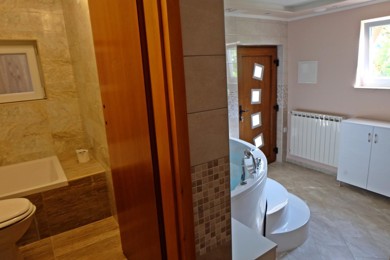 Apartments And Rooms Deskovic Mošćenička Draga Esterno foto