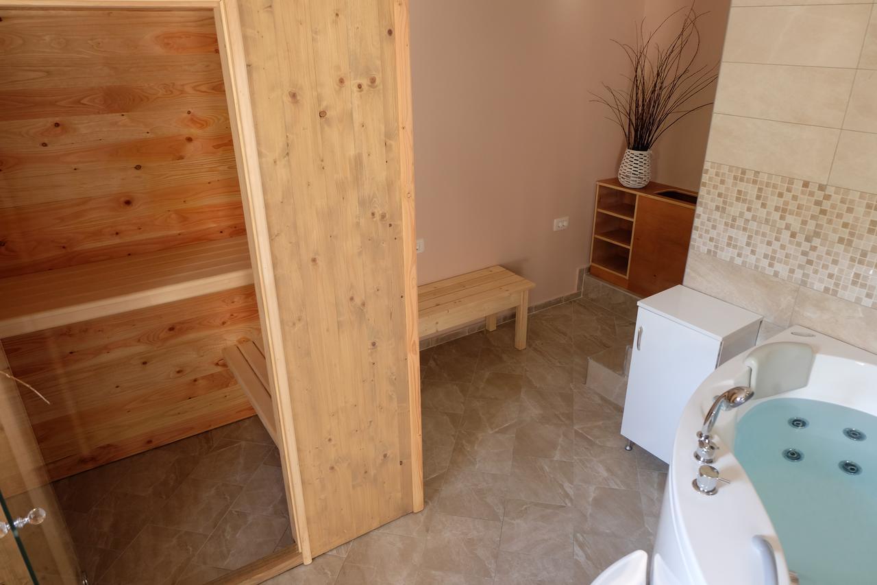 Apartments And Rooms Deskovic Mošćenička Draga Esterno foto