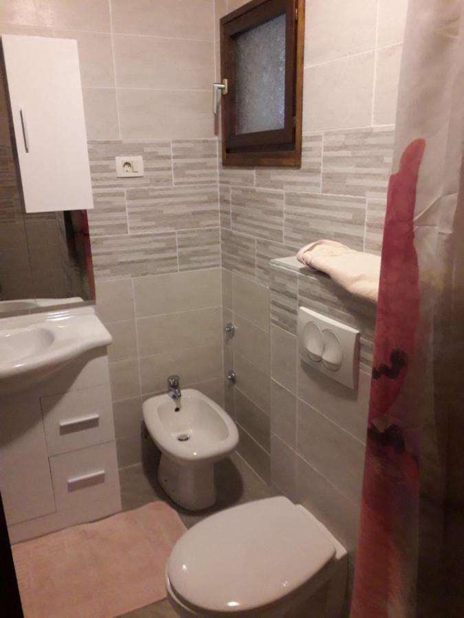 Apartments And Rooms Deskovic Mošćenička Draga Esterno foto