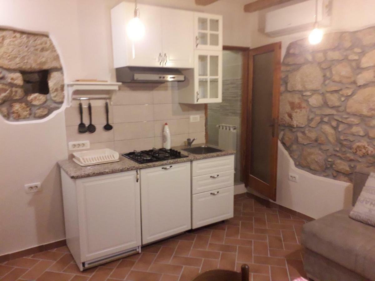 Apartments And Rooms Deskovic Mošćenička Draga Esterno foto
